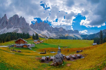Geisleralm Rifugio Odle Dolomites Italie