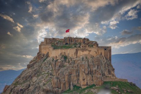 Pertek castle (Pertek kalesi) located in Pertek district of Tunceli province and bearing the name of the district is located on a mountain in the middle of Keban Dam (Keban baraji).