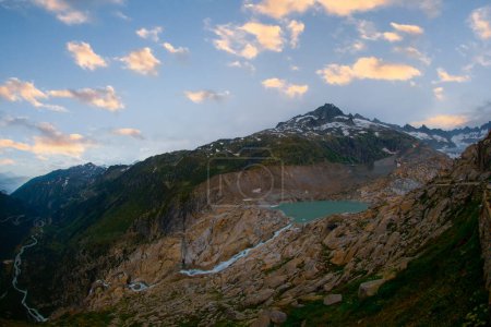 Sustenpass mit Steingletscher und Steinsee, Schweiz, Europa. Sustenpass ist ein Bergpass in den Schweizer Alpen