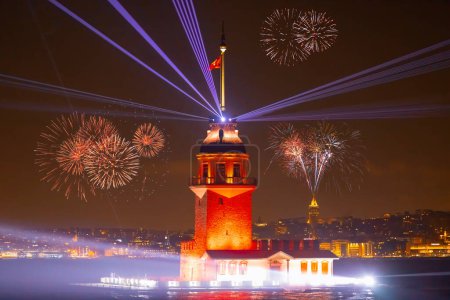 Nouvelle célébration de la Tour de la Vierge avec feux d'artifice