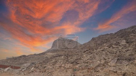 Jabal Rahmah in Arafa ist der Ort, an dem sich die Propheten Adam und Eva nach ihrer Vertreibung aus