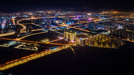 Nachtaufnahme der neuen Stadt im südlichen Changchun, China