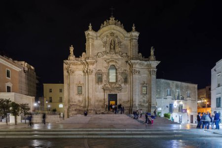 Téléchargez les photos : Matera, Italie - 1er novembre 2023 : Église de Saint François d'Assise de nuit, XVIIIe siècle, Matera, Basilicate. Italie - en image libre de droit