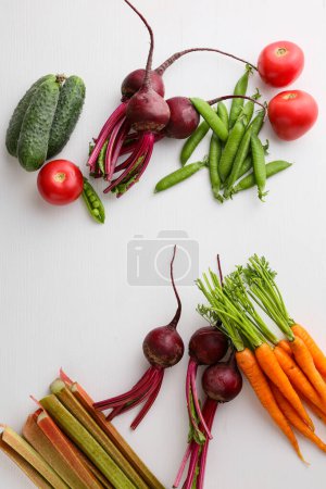 Foto de Fondo de alimentos blancos, verduras locales y orgánicos arriba - Imagen libre de derechos
