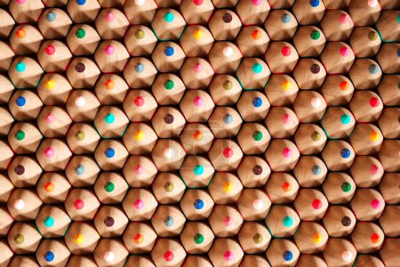 Foto de Enorme colección de lápices de colores. El sinfín de lápices en diferentes colores. Crayones multicolores con fines artísticos. Listo para dibujar. Regreso a la escuela - Imagen libre de derechos
