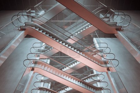 Foto de Modernas escaleras mecánicas de vidrio y acero. Escalera. Una pieza de arquitectura urbana en edificio de negocios, estación, centro comercial o centro comercial. Pasaje. Modo de transporte - Imagen libre de derechos