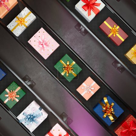 Téléchargez les photos : D'innombrables belles boîtes-cadeaux colorées sur une ligne de production de bandes transporteuses. L'image se présente dans une usine en cours de préparation pour l'expédition. Préparatifs de Noël. - en image libre de droit