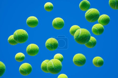 Eine lebhafte Darstellung von fluoreszierenden grünen Tennisbällen, die in der Luft schweben, dargestellt vor einem klaren und weiten azurblauen Himmel, der ein Gefühl von Bewegung und Surrealismus im sportlichen Kontext hervorruft.