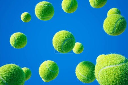 Dramatische Darstellung grüner Tennisbälle im Flug vor dem Hintergrund eines wolkenlosen blauen Himmels, die die Energie und Dynamik des Sports anschaulich veranschaulicht.