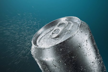 Téléchargez les photos : Une macro-photographie capturant la texture des perles de condensation sur une canette de soda en aluminium froid dans un fond bleu vibrant - l'essence du rafraîchissement. - en image libre de droit