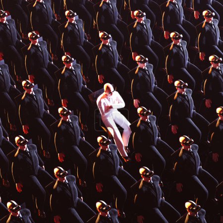 Inmitten einer in rotes Licht getauchten Menschenmenge taucht vor dem Hintergrund von Menschen in schwarzen Anzügen und Hüten eine einzelne, weiß gekleidete Figur auf, die starke Kontraste hervorhebt..