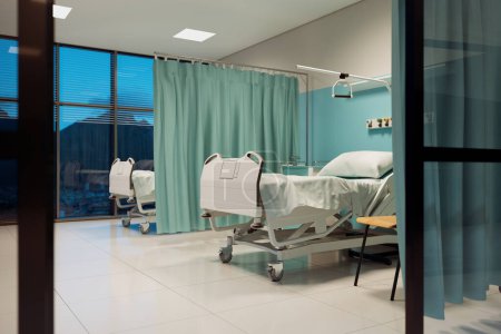 Téléchargez les photos : Une salle d'hôpital contemporaine et impeccablement propre visible depuis le couloir, avec deux lits vacants, soigneusement aménagés, des rideaux d'intimité et une technologie médicale de pointe. - en image libre de droit