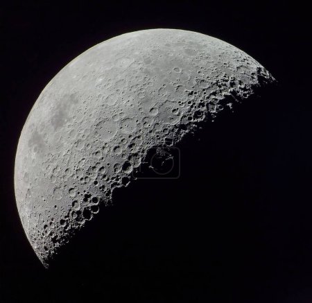 Primer cuarto de luna. Las fases de La Luna.