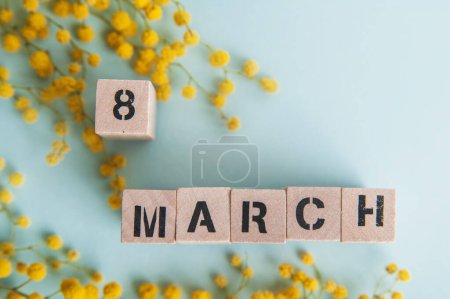 Téléchargez les photos : Joyeuse journée des femmes. Bonne carte de vœux du 8 mars. Inscription 8 mars - en image libre de droit