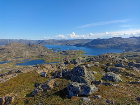 Téléchargez les photos : Le paysage de la nature de l'île de Mageroya et Risfjorden de Rishamntind Mountain, Finnmark, Norvège - en image libre de droit