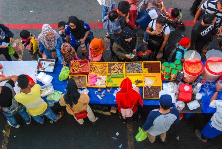 Foto de Vista superior de los mercados callejeros en Kota Kinabalu, Sabah, Malasia - Imagen libre de derechos