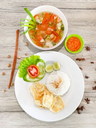 Meeresfrüchte-Suppe mit Dory-Fisch