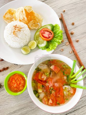 Meeresfrüchte-Suppe mit Dory-Fisch