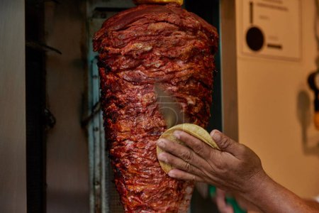 Téléchargez les photos : Tacos mexicains vertigineux : capturer les saveurs de l'authentique Trompo de Pastor - en image libre de droit