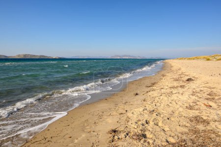 Téléchargez les photos : Plage de Tigaki, très longue et belle plage de sable fin sur l'île de Kos. Grèce - en image libre de droit