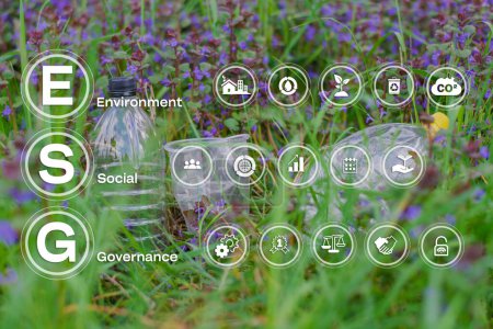 Téléchargez les photos : ESG gouvernance sociale environnementale concept d'entreprise d'investissement. Icônes ESG. Concept de stratégie d'investissement des entreprises. Concept de technologie verte. l'économie cyclique - en image libre de droit
