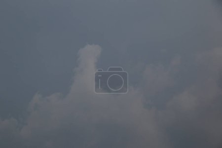 Foto de El dedo en la nube dice hasta el tuyo a la tierra - Imagen libre de derechos