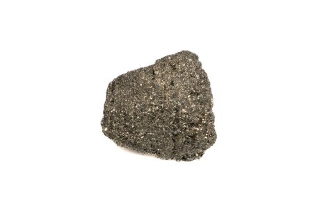 piedra de gema áspera de pirita natural sobre fondo blanco