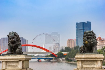 Lions sur le pont Shizilin à Tianjin, Chine