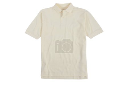 Einfaches cremefarbenes Poloshirt. Isoliert auf einem schlichten weißen Hintergrund verleiht es eine feminine Note. Ein bequemes, alltägliches Baumwoll-T-Shirt. Freier Platz für Ihre Anzeigen T-Shirt-Attrappe