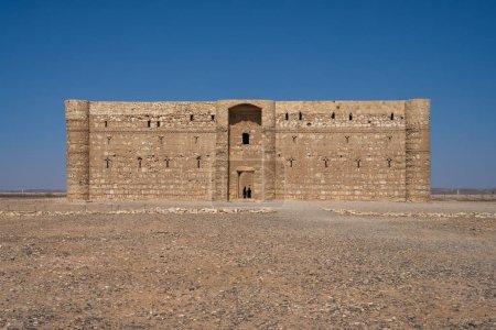 Téléchargez les photos : Qasr Kharana, parfois Qasr al-Harrana, Qasr al-Kharanah, Kharaneh ou le château du désert de Hraneh en Jordanie - en image libre de droit
