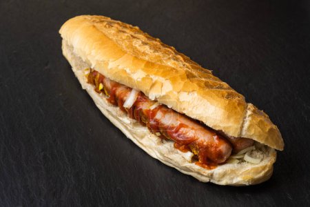 Bosna oder Bosner Österreichischer Hot Dog