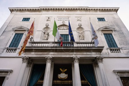 Téléchargez les photos : Venice, Italy - August 19 2022: Gran Teatro La Fenice di Venezia Opera House in Venice, Italy - en image libre de droit
