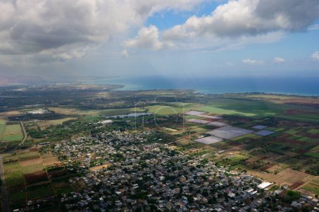 Téléchargez les photos : Paysage Aérien De L'île Maurice Sur La Côte Nord-Ouest Près De Triolet - en image libre de droit
