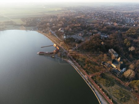 Drohnenbild Landschaft am Palitsch-See, Subotica, Serbien, Europa