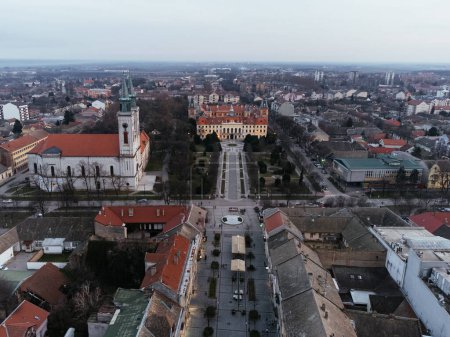Vue par drone de la ville de Sombor, place et architecture, Voïvodine région de Serbie, Europe