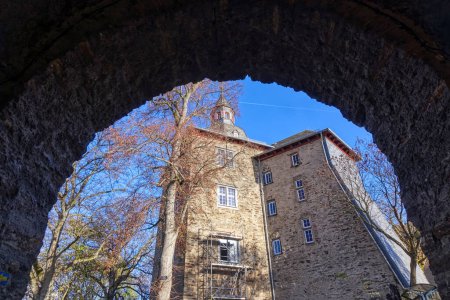 Foto de Puerta y castillo superior histórico en Siegen - Imagen libre de derechos