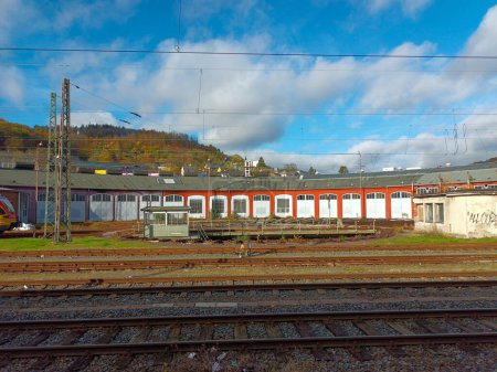 Foto de Antiguo cobertizo de trenes en la estación de tren de Siegen - Imagen libre de derechos