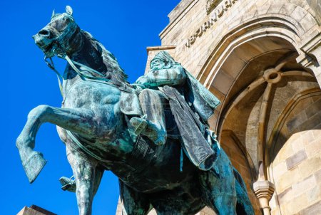 Téléchargez les photos : Historical monument with a horse and rider statue at Hohensyburg - en image libre de droit
