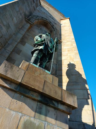 Téléchargez les photos : Monument historique sur une montagne à Dortmund Hohensyburg - en image libre de droit