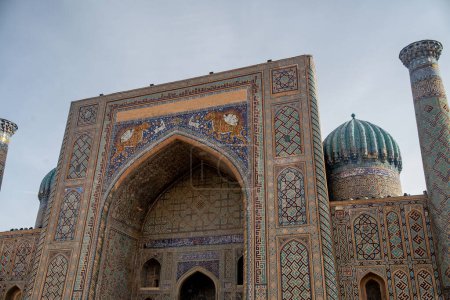 Téléchargez les photos : Sherdor Madrassah à Samarkand, Ouzbékistan - en image libre de droit