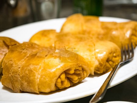 Téléchargez les photos : Rouleaux de pain frit de prononciation chinoise - en image libre de droit
