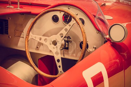 Foto de Classic Italian red racing car of the early twentieth century - Imagen libre de derechos