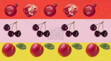 Foto de Fruta y baya en el fondo coloreado.Patrón. Puesta plana. - Imagen libre de derechos