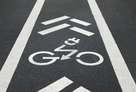 Téléchargez les photos : Voie dédiée pour vélos électriques - en image libre de droit