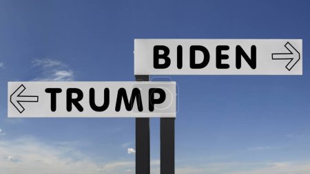 Foto de Señal de tráfico con las inscripciones Biden y Trump contra el cielo - Imagen libre de derechos