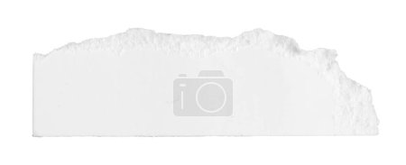 un morceau de papier blanc sur un fond blanc isolé