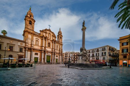 Iglesia de San Domenico en Palermo Sicilia italia al atardecer
