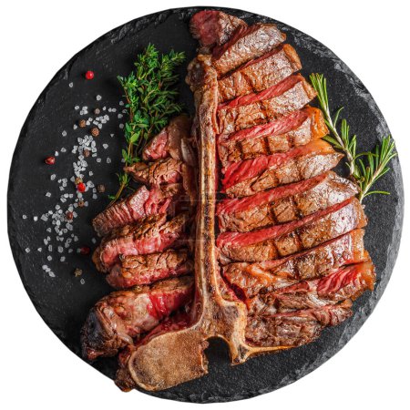 Dry Aged Barbecue Porterhouse Steak T-bone beef steak in Scheiben geschnitten mit großen Filetstück isoliert auf weißem Hintergrund. Schneidpfad inklusive.