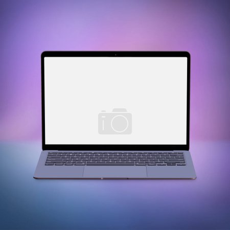 Téléchargez les photos : Ordinateur portable vierge modèle isolé sur un fond violet - en image libre de droit