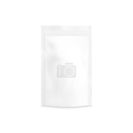 Foto de Paquete blanco mate en blanco aislado sobre un fondo blanco - Imagen libre de derechos